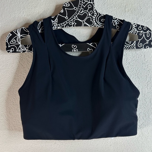 Sold Lululemon Strong Front Bra Medium Support, B/C Cups
Black - Picture 3 of 6